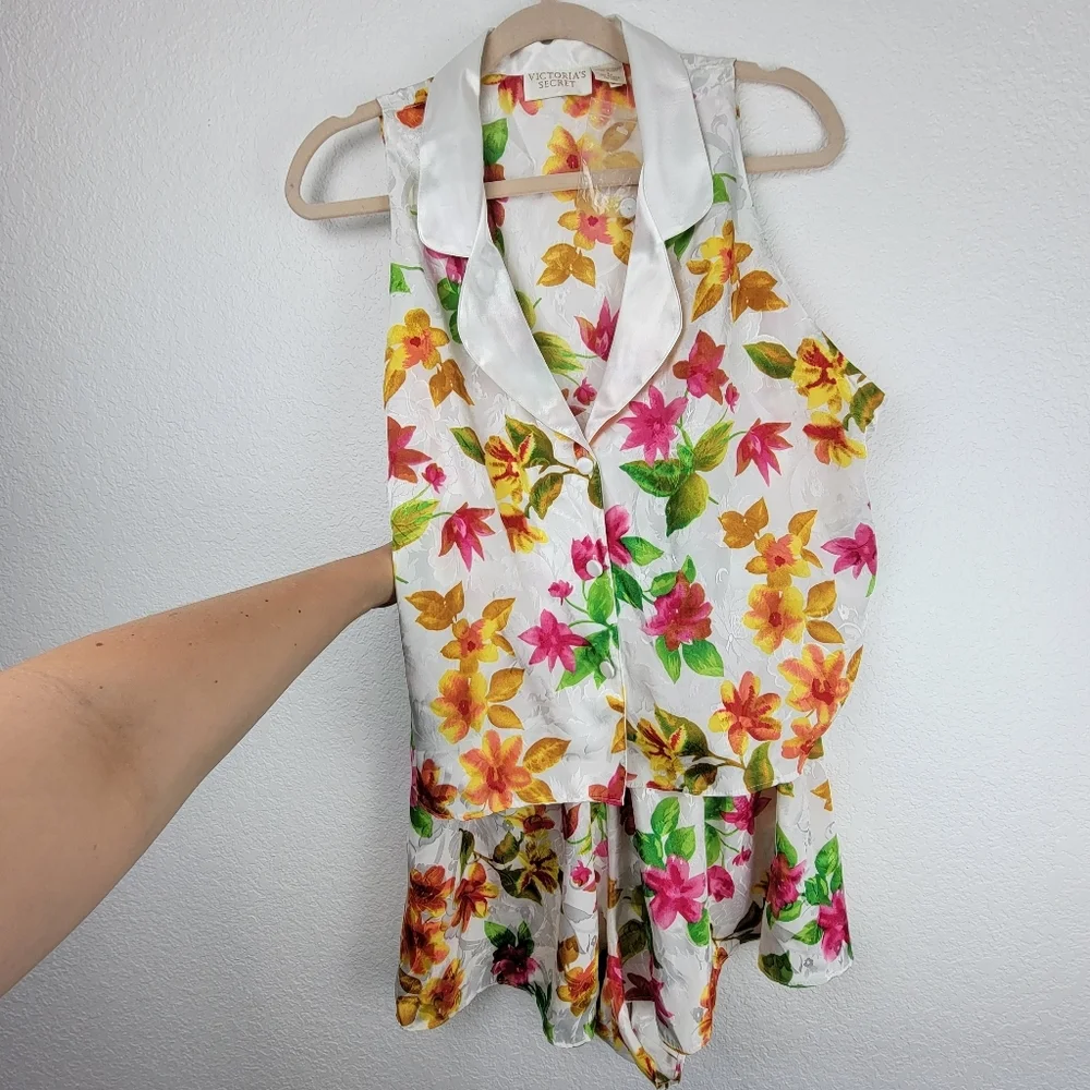 NWOT Vintage Victoria Secret Gold Label Matching Sleepwear Set Floral Large